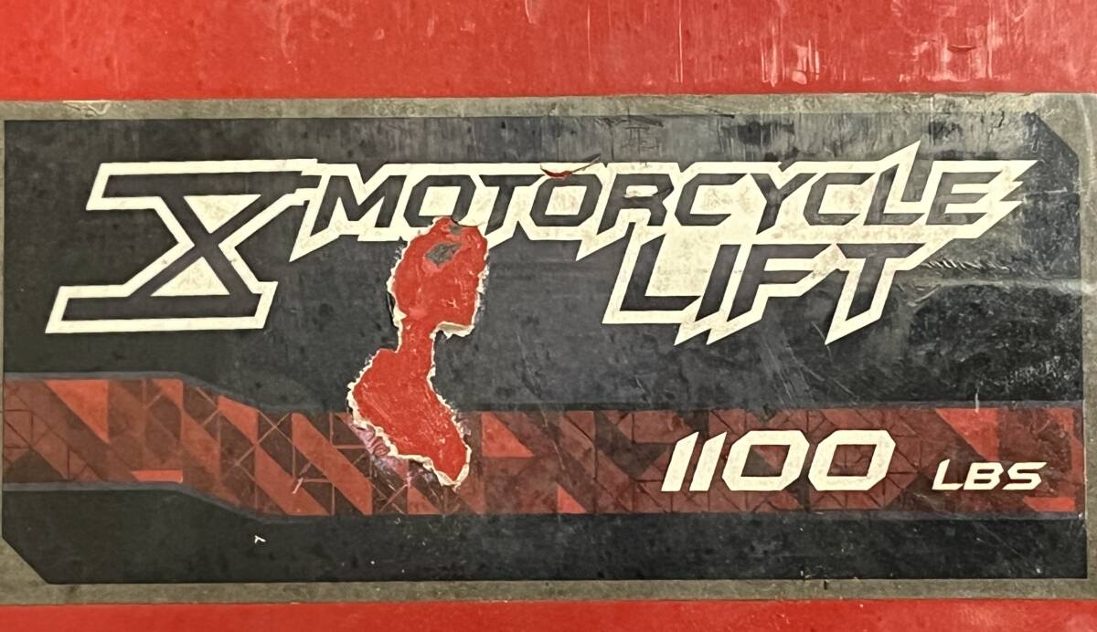 【美品】RATED CAPACITY 1100LBS バイク用 ジャッキ モーターサイクルジャッキ センタージャッキ 整備 メンテナンス レッド 赤 2460_画像2