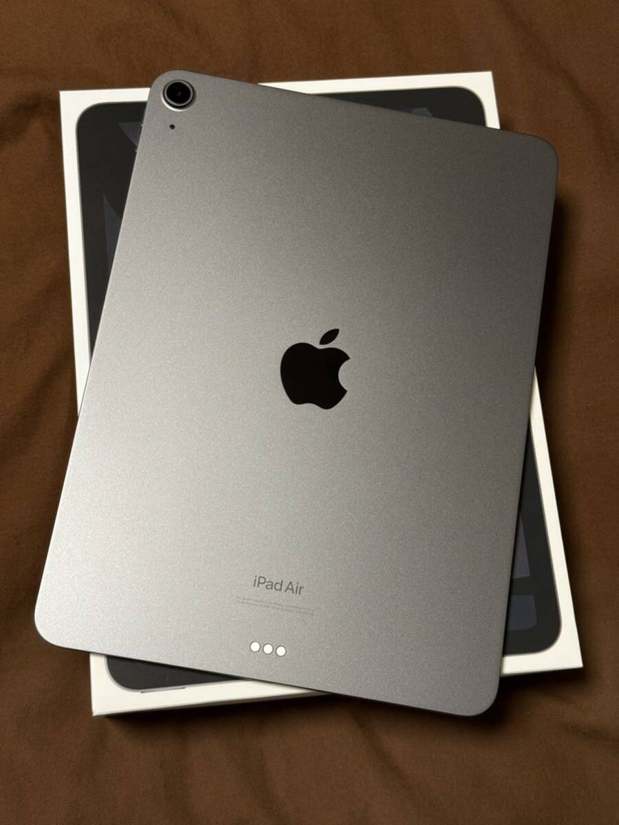 iPad Air 10.9 дюймовый Wi-Fi 64GB Space серый 2022 год модели почти все не использовался 