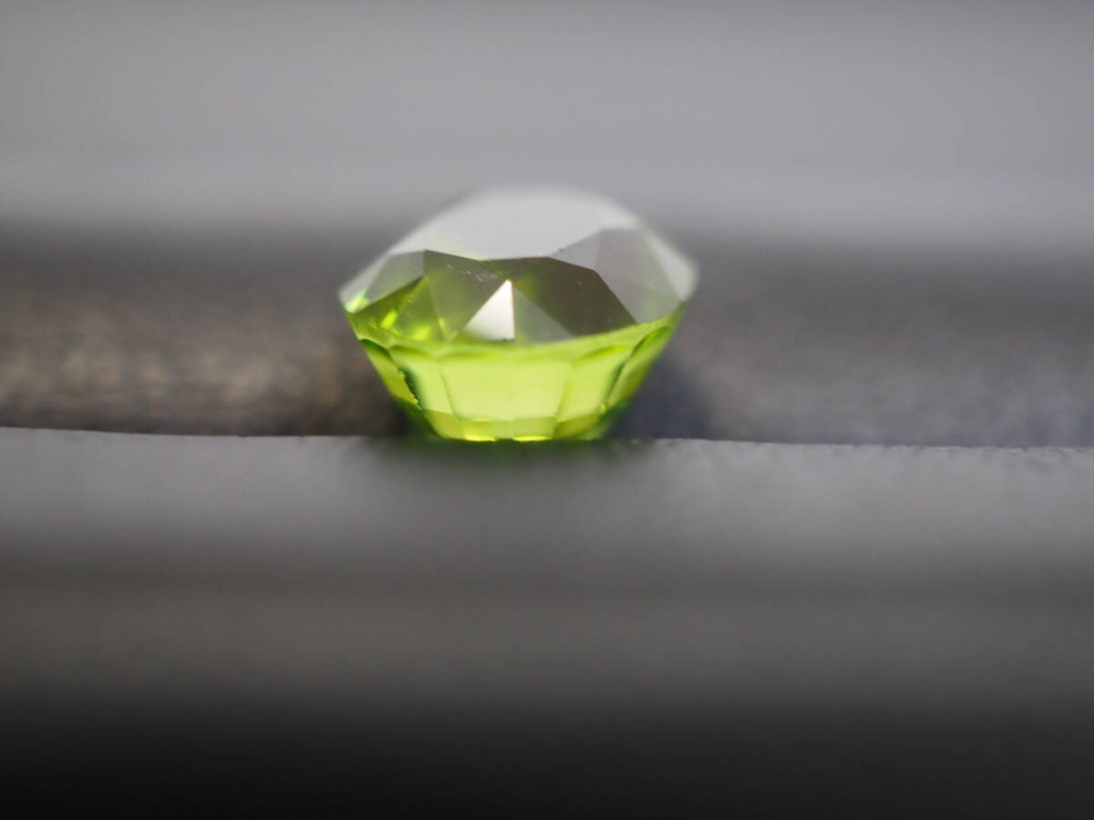 ◆現品のみ◆宝飾品用 ルース 天然 ペリドット/peridot 約4.15ct (検索：裸石 ジュエリー 宝石 グリーン 8月 誕生石 高級 緑）72962Ａ の画像2