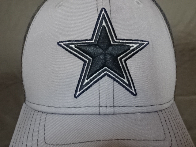 激レア USA購入【NEWERA】【39THIRTY】NFLアメフト ダラス カーボーイズ【'Dallas Cowboys】★ロゴ刺繍入り キャップ 中古良品_画像1