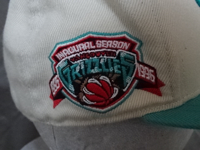 激レア USA購入【Mitchell & Ness】【HWC】NBA チーム創設 バンクーバーグリズリーズ【Vancouver Grizzlies】ロゴ刺繍入りキャップ中古良品_画像6