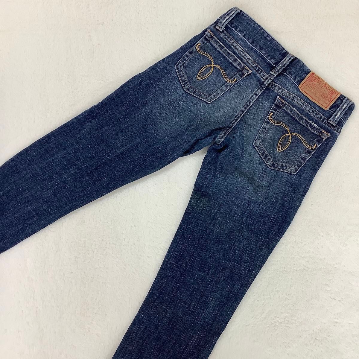 大人気】 MOUSSY デニム 24 ローライズ お尻ステッチ ジーンズ 大人気】 MOUSSY デニム 24 ローライズ お尻ステッチ ジーンズ