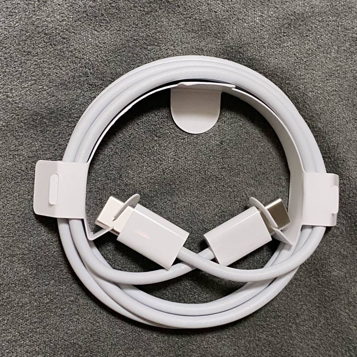 新品 Apple 純正品 USB-C 充電ケーブル 1m A1997 iPad 付属品 送料無料 送料込 USB-C to USB-C MM093FE/A MUF72FE/A type-C_画像1