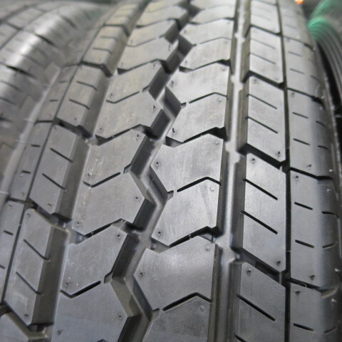 21年製イボ付き 185/80R15 103/101LT ◆トーヨー V-02e◆ 4本 J1155 夏タイヤ_画像6