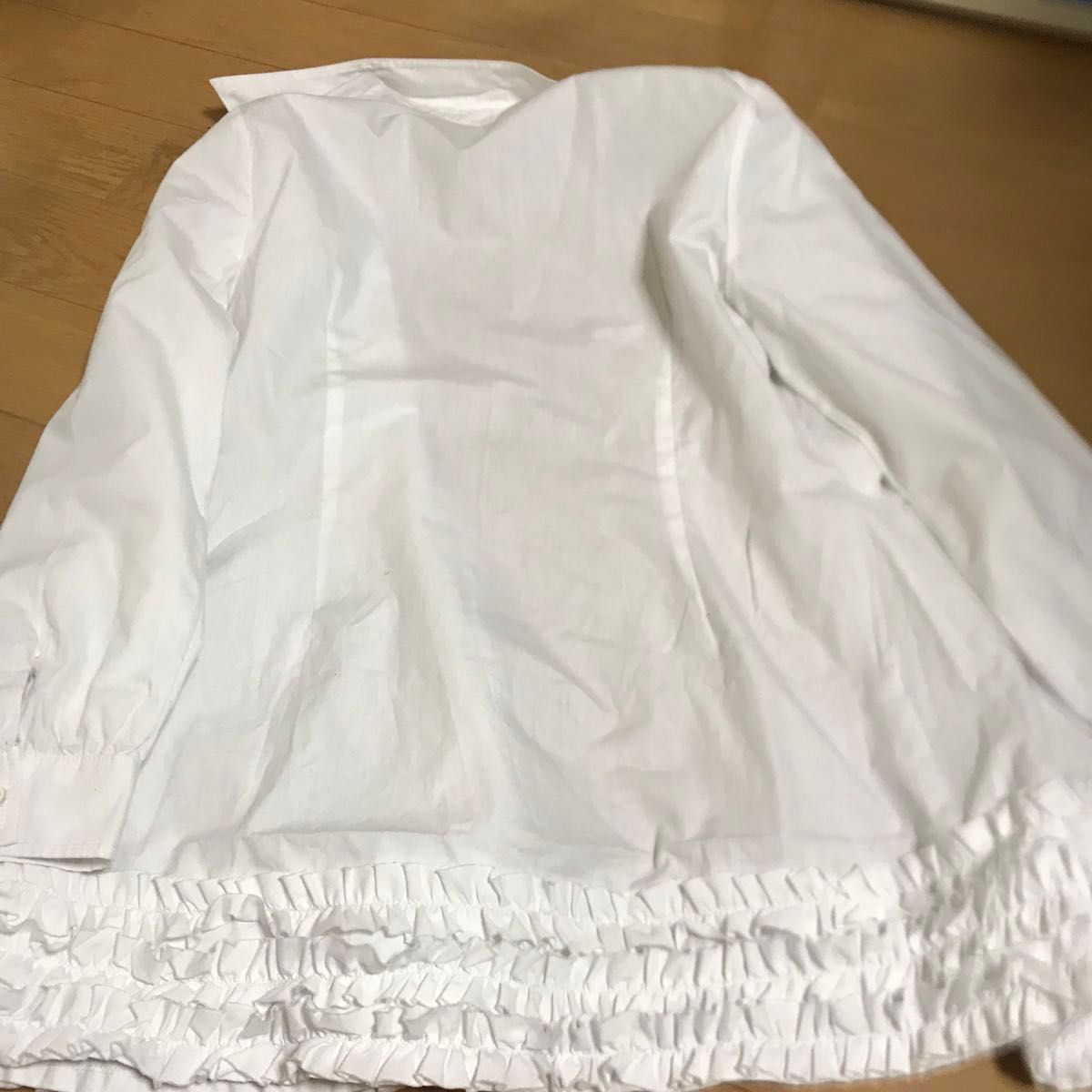 裾フリル　白シャツ　チュニック