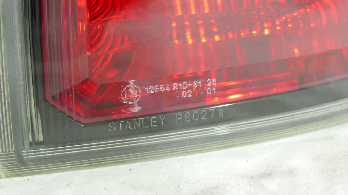 R7695IS ホンダ ステップワゴン RG1 純正 テールランプ 左右セット スタンレー P8027 H21年_画像4