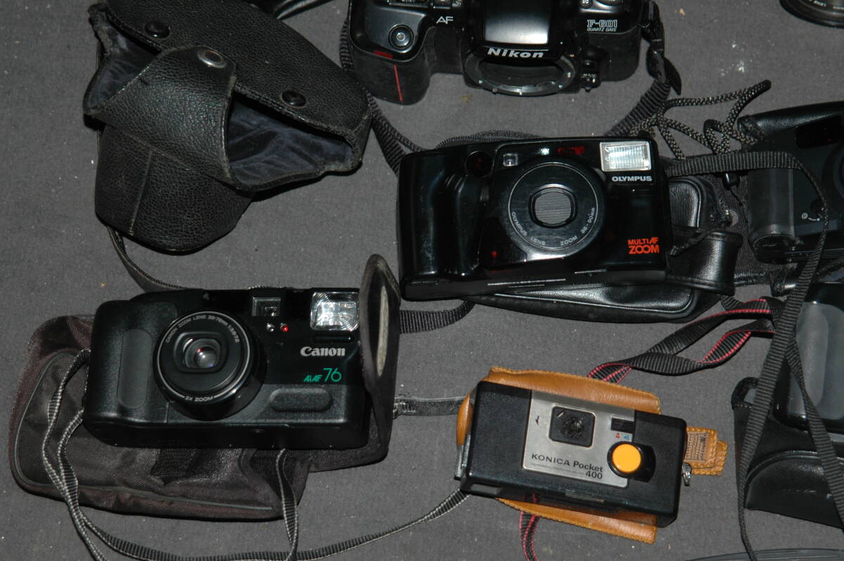 フィルムカメラ まとめて 11台 一眼レフとコンパクトカメラ used/ジャンクで 検) ニコン キャノン ミノルタ etcの画像2