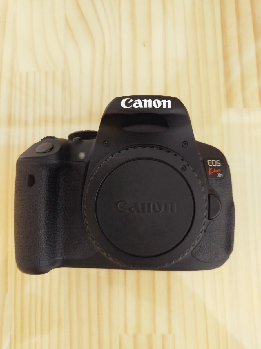 ★美品レベル★ Canon キヤノン EOS Kiss X7i デジタル一眼レフカメラ 付属品充実　シャッター数 約25208回_画像2