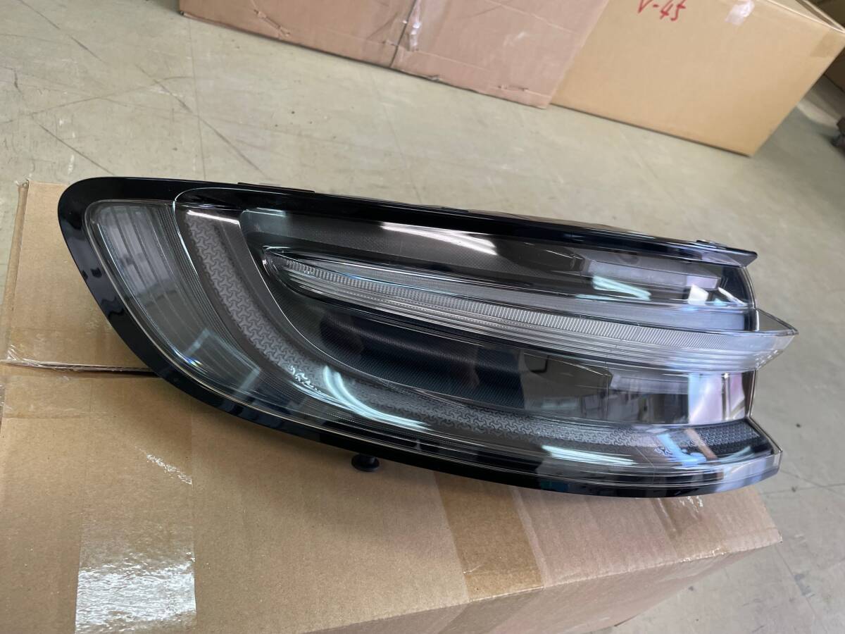  original * Porsche Macan 95B* left tail light *95B.945.091.AM* secondhand goods 