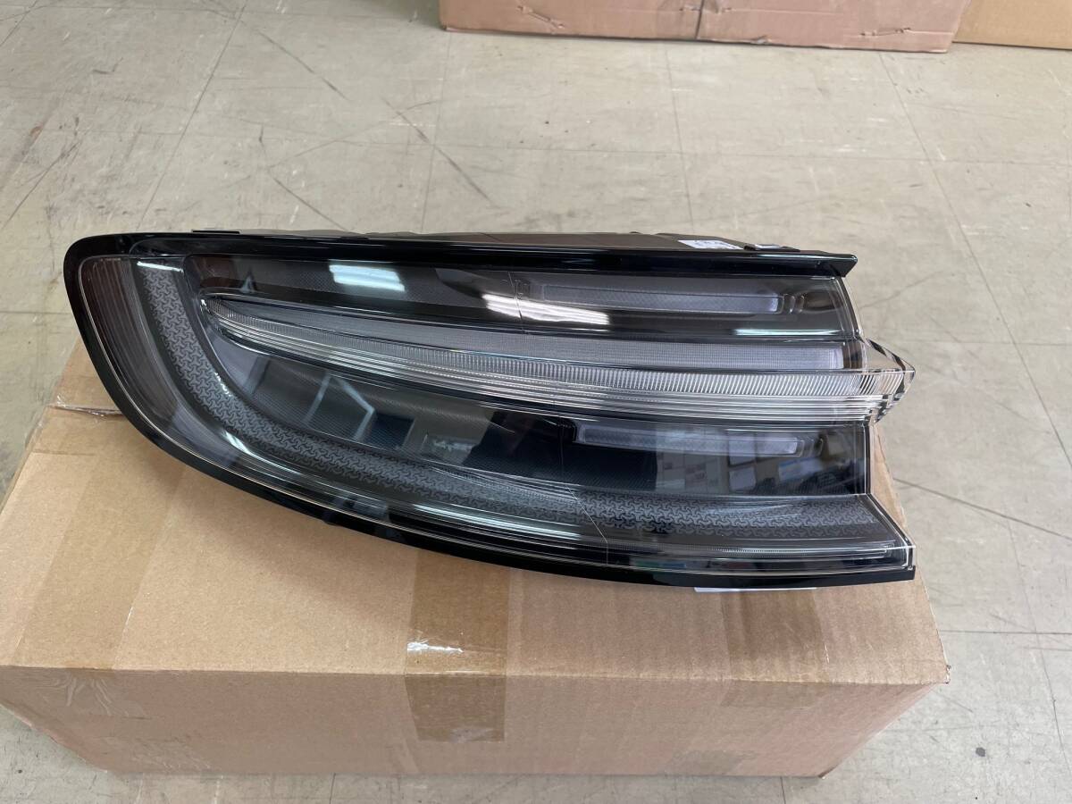  original * Porsche Macan 95B* left tail light *95B.945.091.AM* secondhand goods 