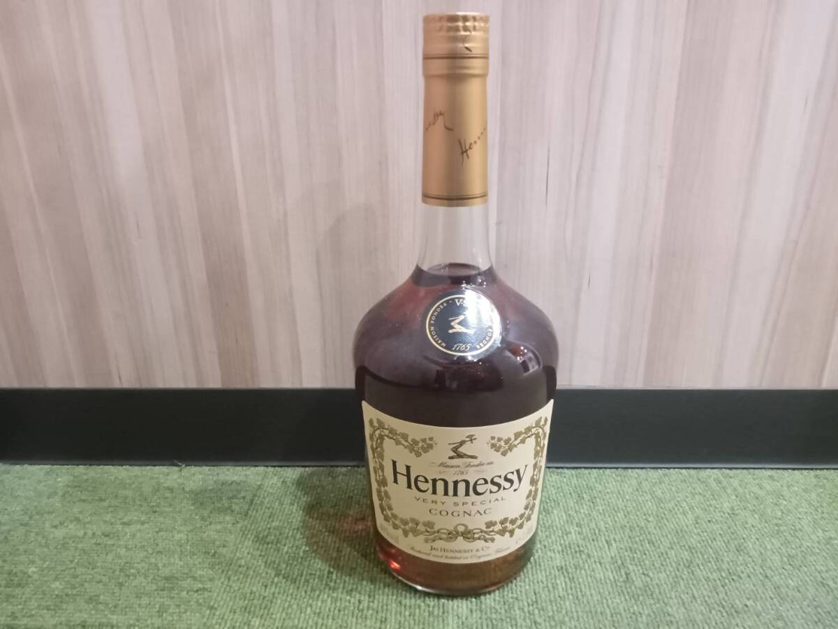 H5799 1円～【未開栓】 Hennessy ヘネシー ベリースペシャル コニャック ブランデー 1000ml 40% お酒 アルコール の画像1