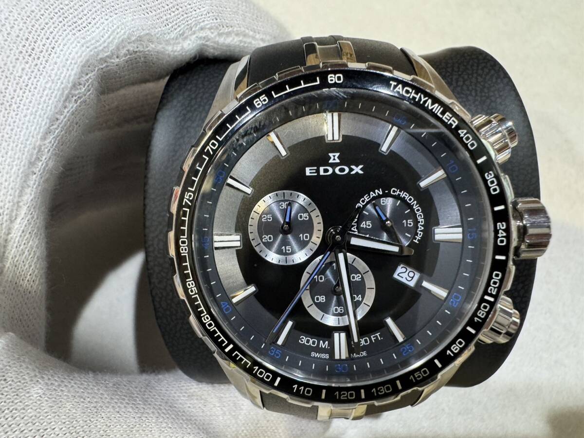 H5828 1円～ 【比較的綺麗品】 EDOX エドックス 10226 グランドオーシャン 44㎜ メンズ腕時計 シルバー 黒 ブラック クオーツ 箱付_画像2