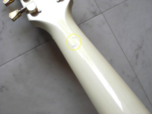 超美品 & 弦高1.2mm！ ホワイトにゴールドパーツが映える Les Paul CUSTOM レプリカモデル 安心のフルメンテ済の画像7