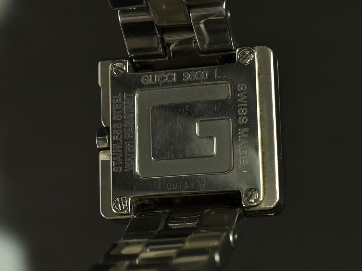 173927□動作確認済 GUCCI グッチ Gウォッチ 腕時計 クォーツ 2針 Gフェイス Gスクエア 3600L SS シルバー レディース アナログ/ Dの画像9