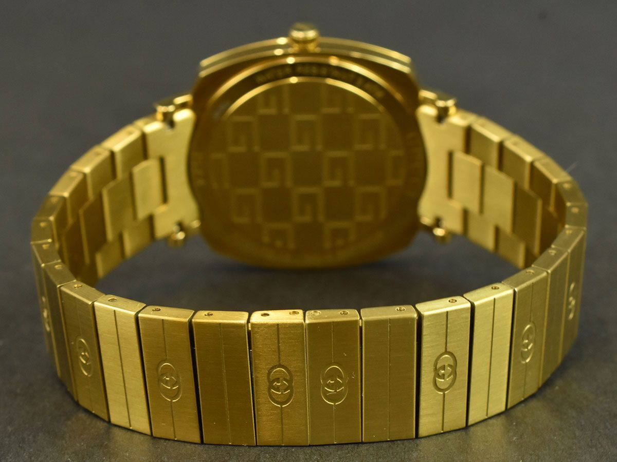 176121□美品 動作確認済 GUCCI グッチ グリップ メンズウォッチ 腕時計 クォーツ デイデイト 157.4 ゴールド アナログ ケース/ D_画像7