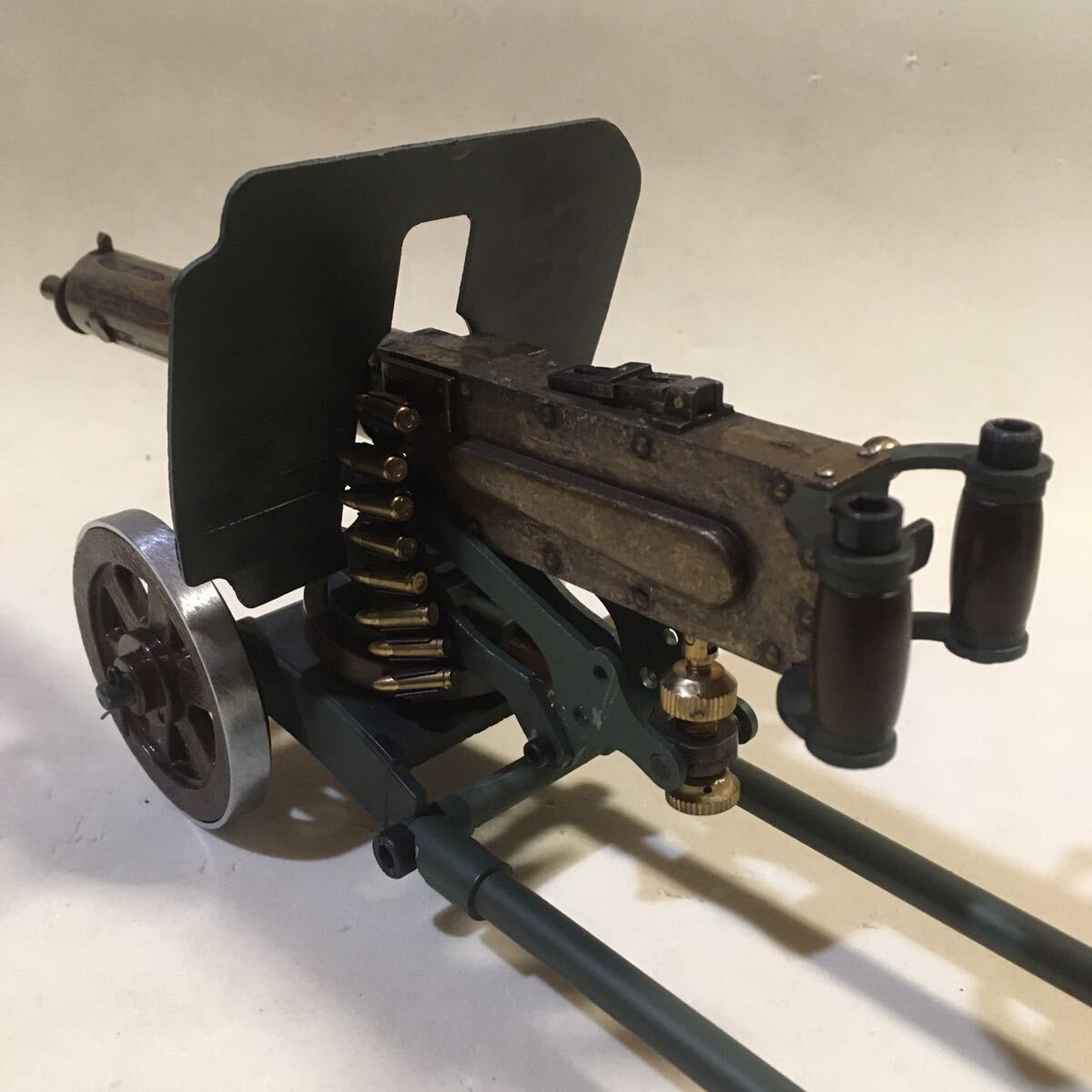  maxi m machine gun type gas lighter THE RUSSIAN 7.62MMM1910 approximately 32cm Manufacturers / details unknown (1349) desk interior ornament 