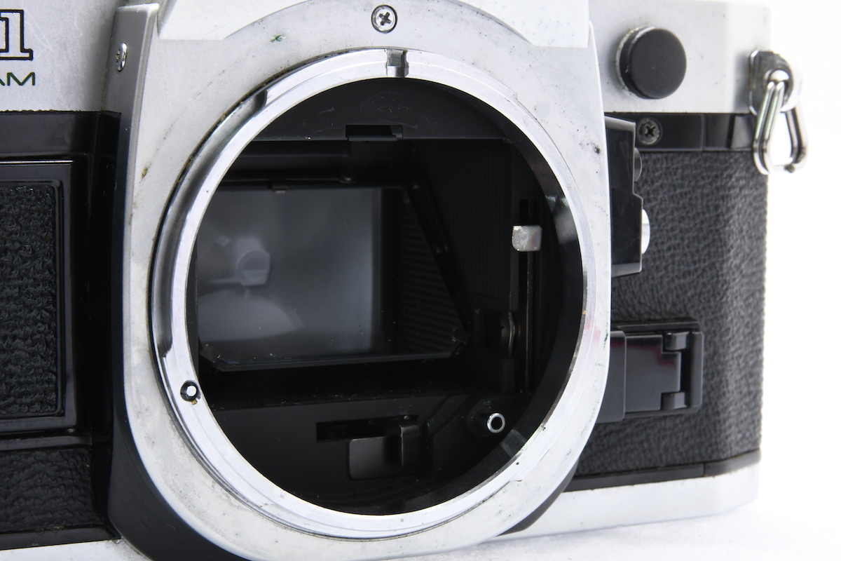Canon AE-1 PROGRAM シルバー + NEW FD 50mm F1.8 キヤノン MF一眼レフ 標準 単焦点レンズ_画像8