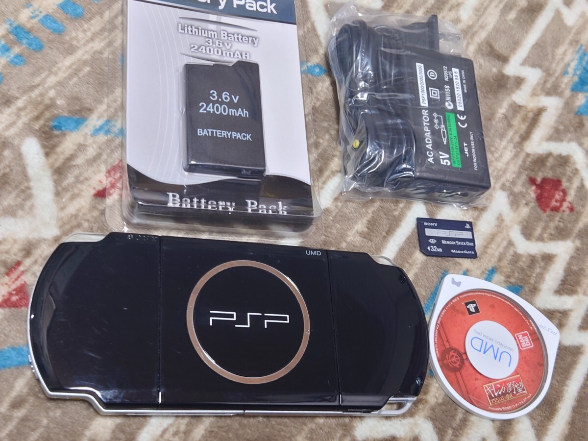 PSP 3000 本体 バッテリー 充電器 メモリースティック ギレンの野望_画像2
