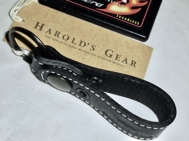 未使用品 ハロルズギア ベルトループ付 革製キーホルダー HAROLD'S GEAR 黒 白ステッチ タグ付_画像2