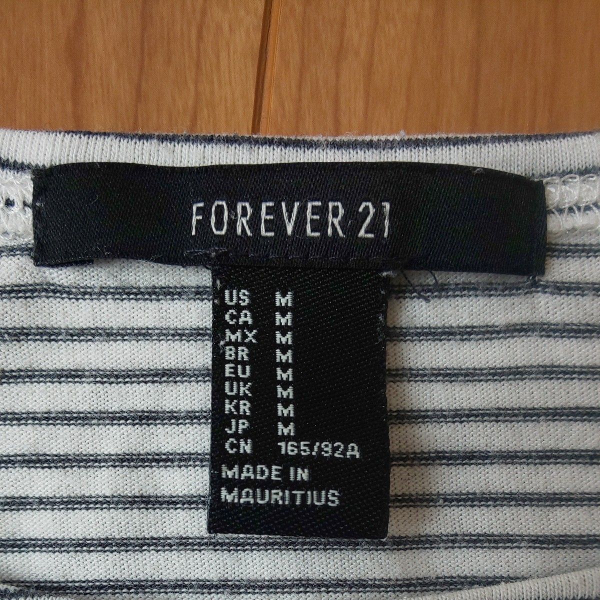 レディース半袖Tシャツ  ボーダー柄        FOREVER21