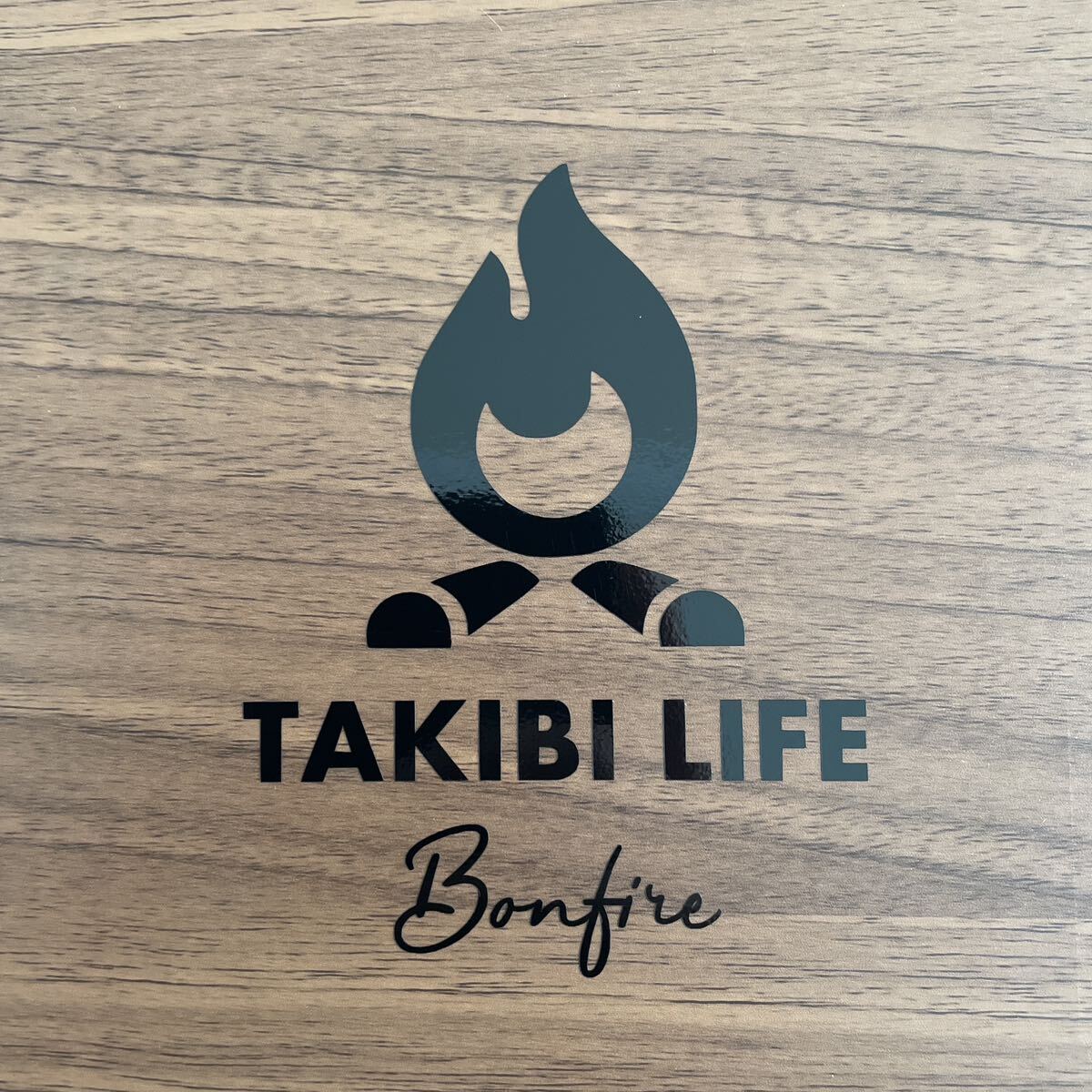 226. 【送料無料】 焚き火 TAKIBI LIFE Bonfire カッティングステッカー キャンプ CAMP アウトドア 【新品】