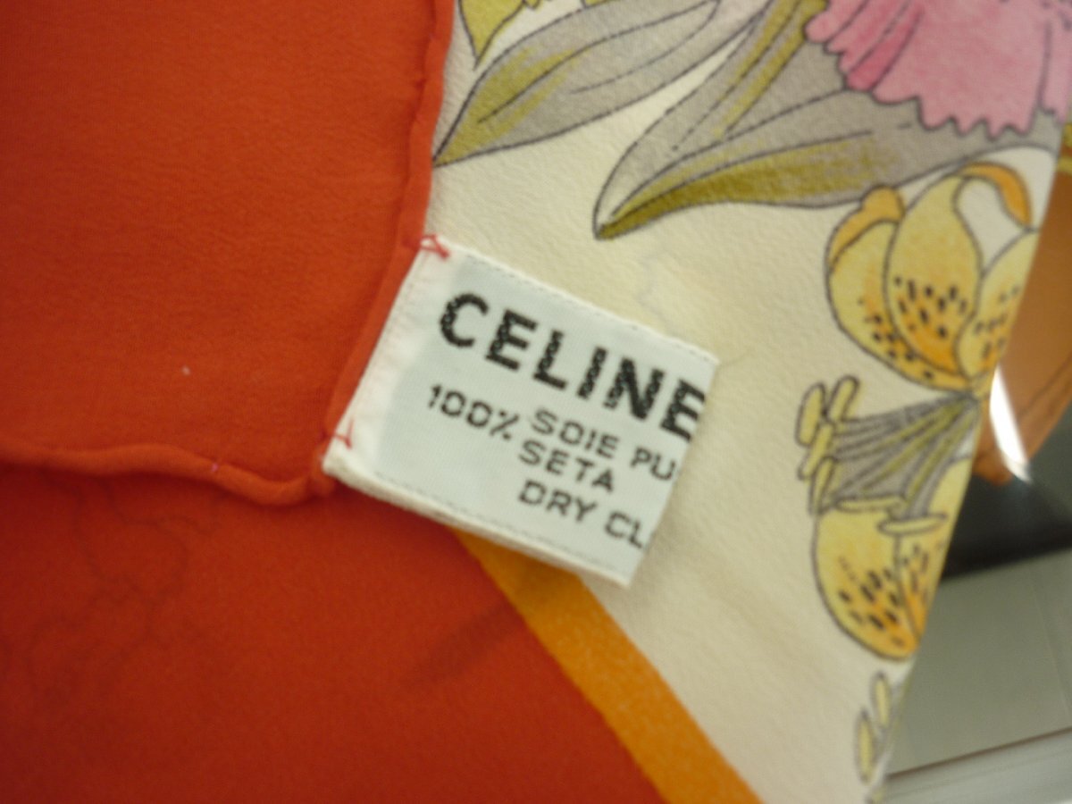 【CELINE】セリーヌ　スカーフ　レッド×ホワイト　ジャングル柄　シルク100％　82×82cm　SY02-DLH_画像3