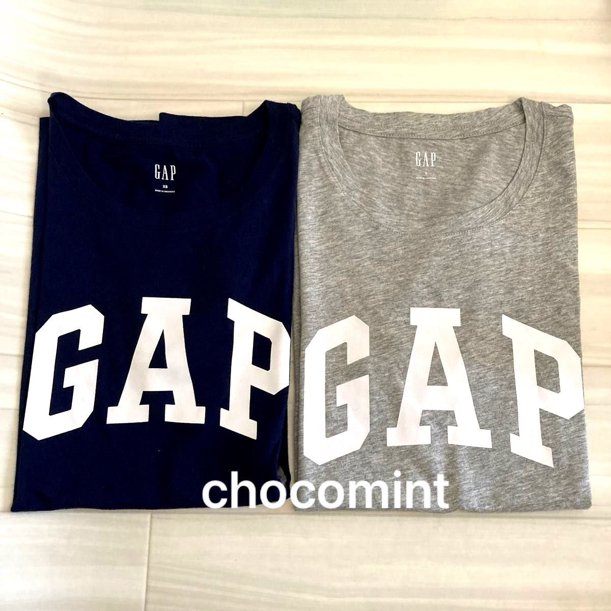 新品未使用★GAP ギャップ　ロゴ入りクルーネック半袖Tシャツ　２枚セット　レディース　s xs ネイビー　グレー