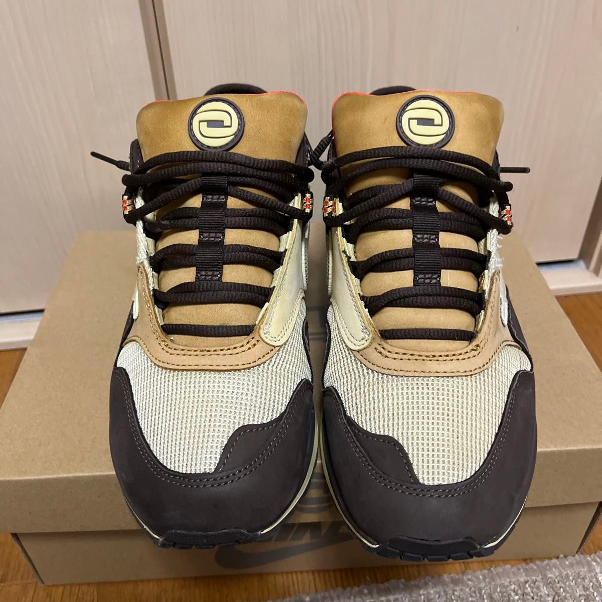 Travis Scott  Nike Air Max 1  エアマックス1  NIKE スニーカー　トラヴィス　スコット　AM1