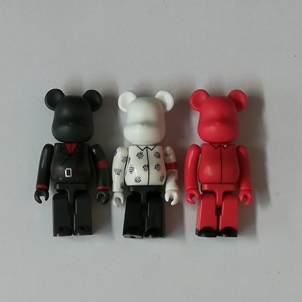 mT097a [ with defect ] 100% Bearbrick summer Sonic 06 07 each 2 kind YMO yellow Magic o-ke -stroke la3 kind other | figure H