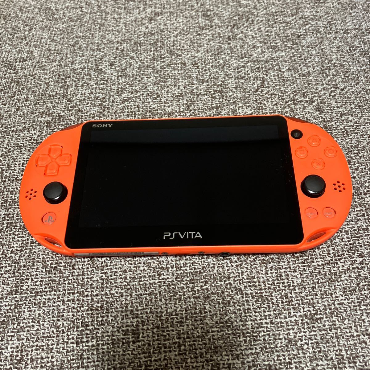 PlayStation Vita Wi-Fiモデル ネオン・オレンジ(PCH-2000ZA24) 本体のみ ソニー の画像1
