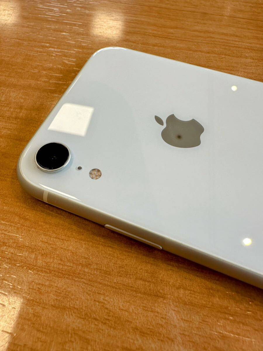 【apple】iphone XR 128GB ホワイト バッテリー83％【Aランク美品！】の画像4