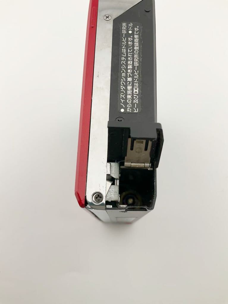 AIWA アイワ HS-P8ポータブルカセットプレーヤー CASSETTEBOY カセットボーイ 赤 カセットウォークマン オーディオ機器 (k5905-n156)_画像5