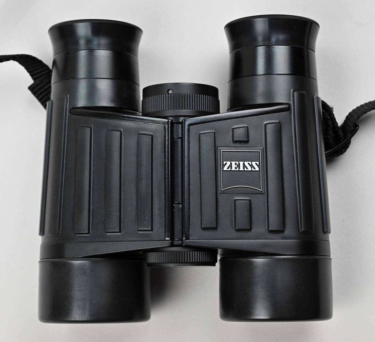  zeiss binoculars 8×30B/GA T*P* Classic dia Lee to( as good as new,OH ending )