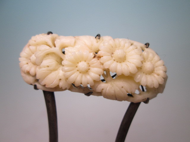 【江月】アンティーク・白珊瑚 菊花透かし彫刻のかんざし 12,75g_画像7