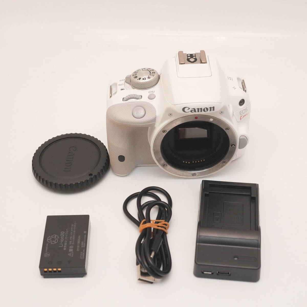 キヤノン Canon デジタル一眼レフカメラ EOS Kiss X7 ボディ ホワイトの画像1