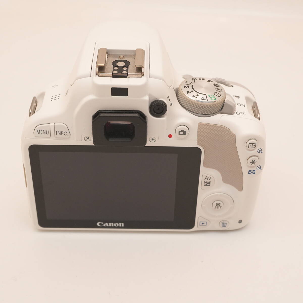 キヤノン Canon デジタル一眼レフカメラ EOS Kiss X7 ボディ ホワイトの画像2