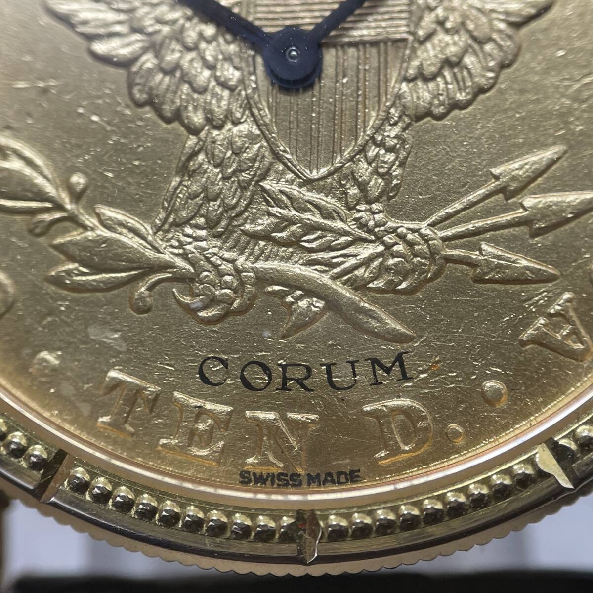[S5-1]【稼働品】CORUM コルム コインウォッチ 10ドル 金貨 手巻き K18 YG 750 18K 10＄ ケース約28mm 総重量32.4ｇ ゴールド文字盤 の画像3