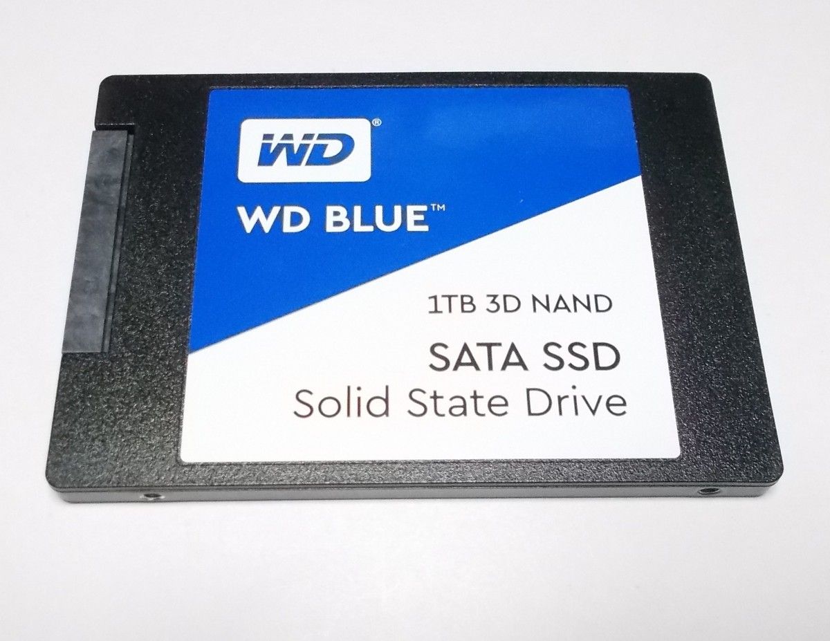 WesternDigital WD Blue WDS100T2B0A　1TB　2.5インチ　SATA SSD　動作品　送料無料