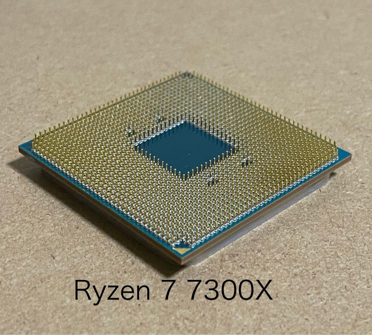 AMD Ryzen 7 3700X 中古