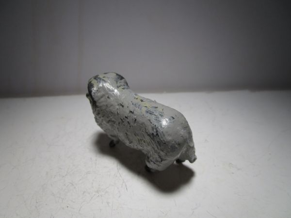 1930~40 period Vintage Britain made .... objet d'art (Lead made ) old toy / miniature toy / geo llama toy 