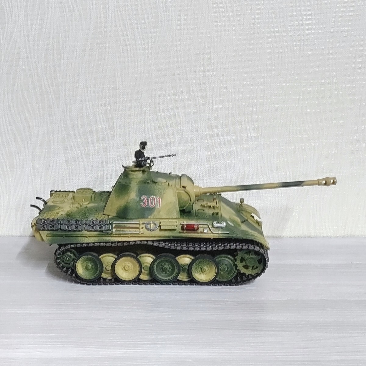 1/35 ドイツ軍 Ⅴ号戦車 パンサー G型 プラモデル 完成品 第二次世界大戦 戦車 5号 パンター_画像5