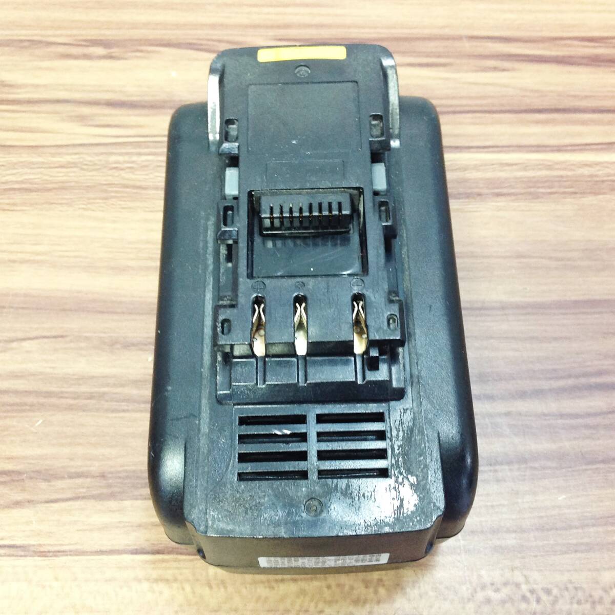 【WH-0715】中古品 Panasonic パナソニック 28.8V 3.4Ah リチウムイオン電池パック PCタイプ EZ9L84 _画像3