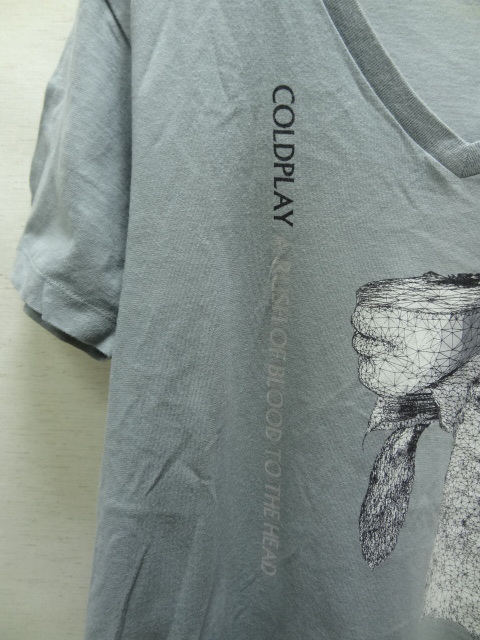 全国送料無料 ユニクロ UT コールドプレイ COLDPLAY メンズ 綿100% Vネック A Rush Of Blood To The Head プリント 半袖Tシャツ M