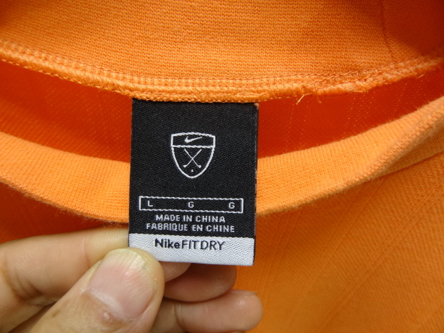 全国送料無料 ナイキ NIKE ゴルフ メンズ 綿65%ポリ35％素材 ストライプ織柄入り 半袖 モックネック オレンジ色Tシャツ Lサイズ