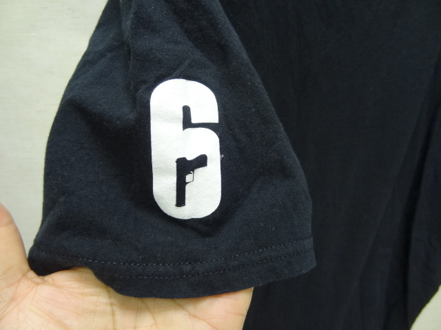 全国送料無料 USA 古着 FPS シューティングゲーム レインボーシックス シージ SIEGE メンズ 黒色 GILDAN 半袖 Tシャツ Lサイズ_画像7