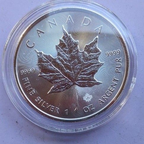 2016年カナダメイプルリ―フ銀貨1オンスコインケース入
