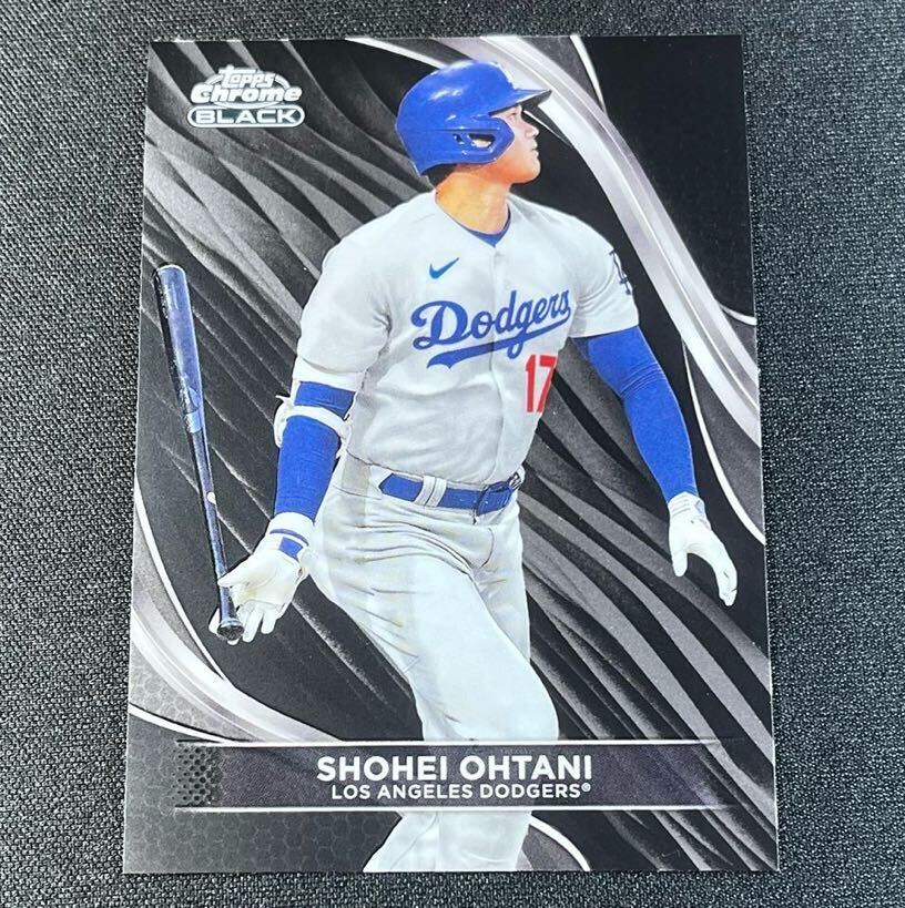 最新 2024 Topps Chrome Black 大谷翔平 No.85 ベースカード クロームブラック ドジャース_画像2