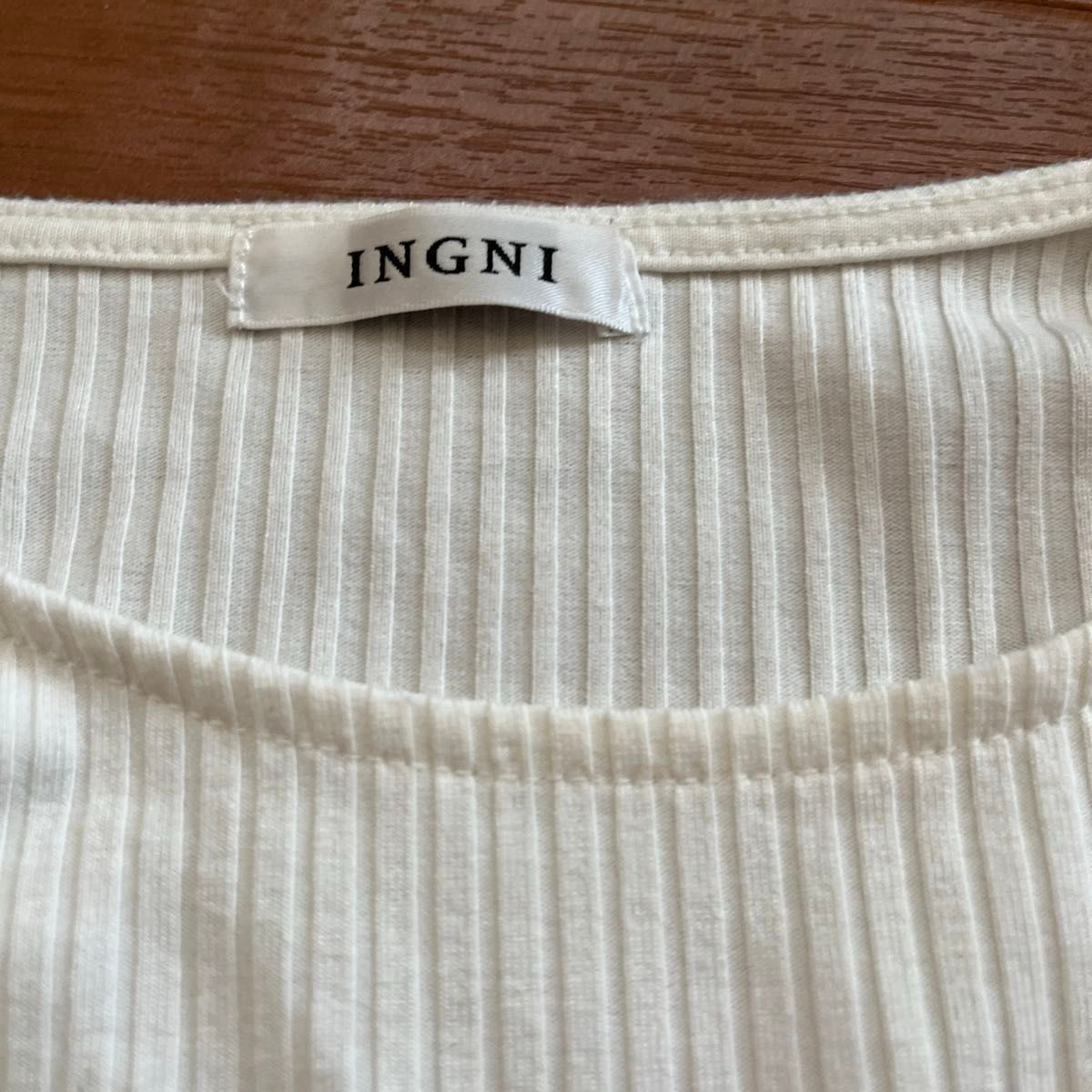 カットソー長袖　INGNI