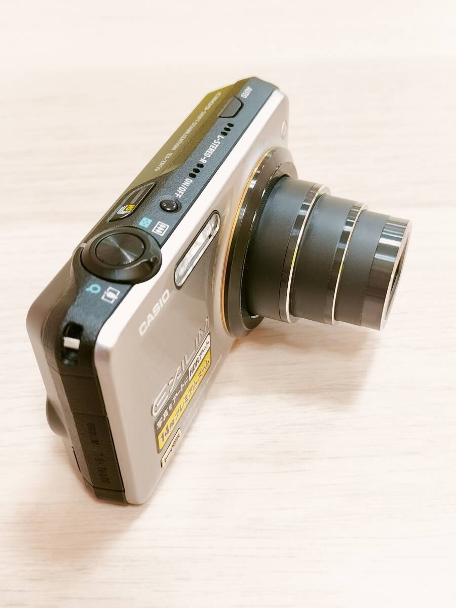 【美品・動作確認済】 CASIO カシオ HIGH SPEED EXILIM エクシリム EX-ZR10 シルバー コンパクトデジタルカメラ バッテリ 充電器の画像6
