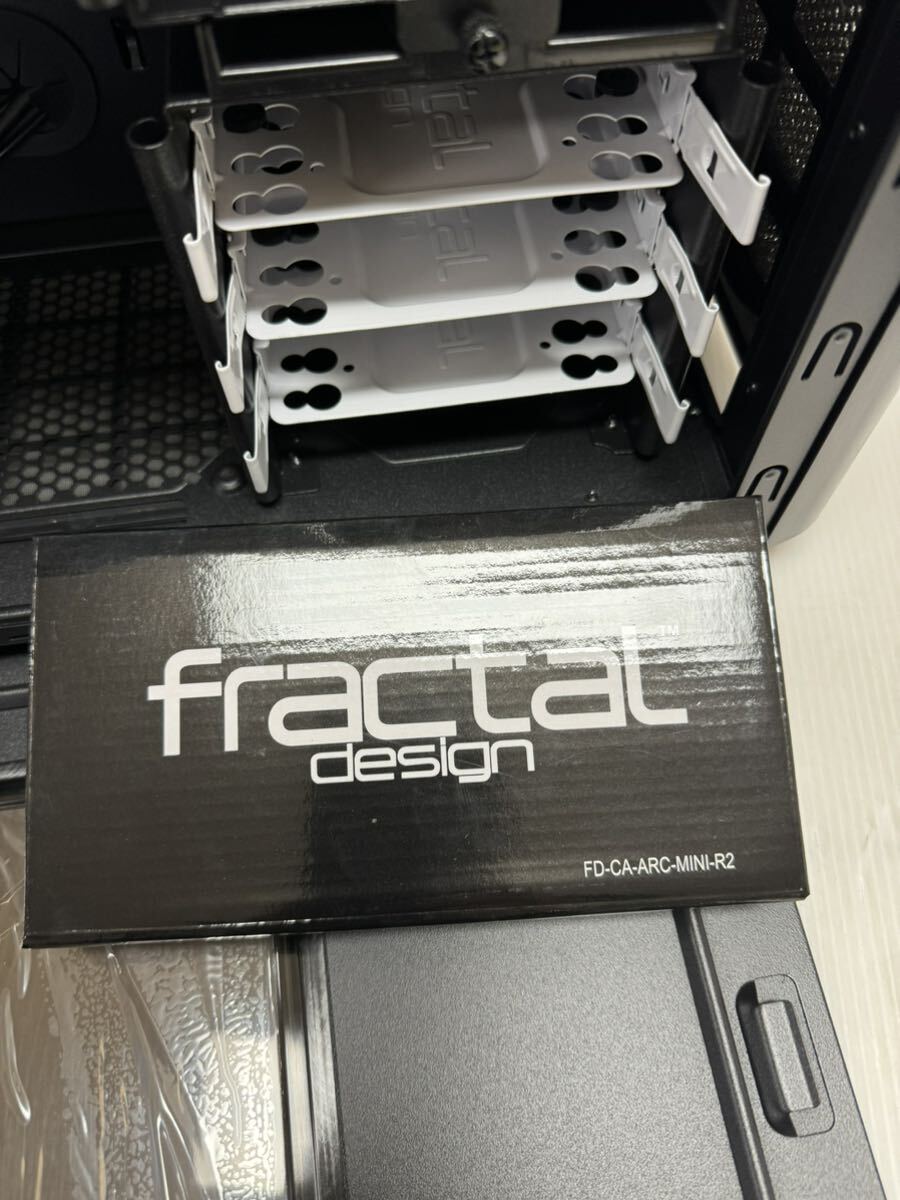 Fractal Design MicroATX кейс ARC Mini R2